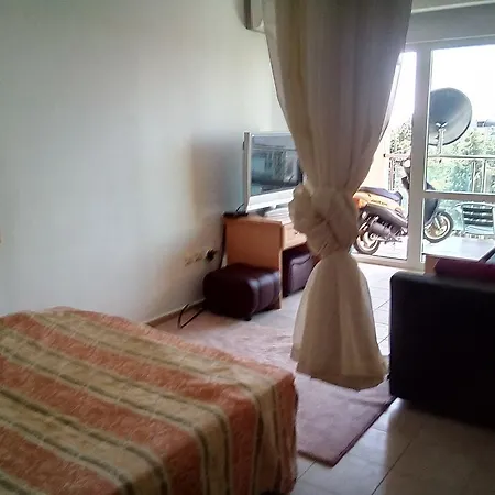 Top By Planeta Apartment *